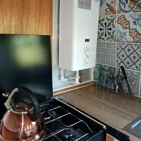 Cosy, Secluded Narrow Boat