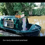 Cosy, Secluded Narrow Boat * Airton