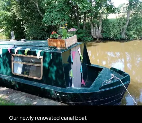 Cosy, Secluded Narrow Boat * Airton